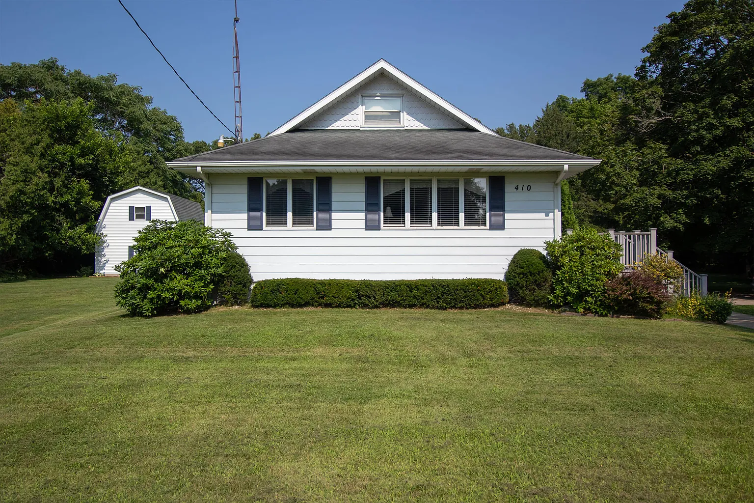 410 McAllister Rd photo 1
