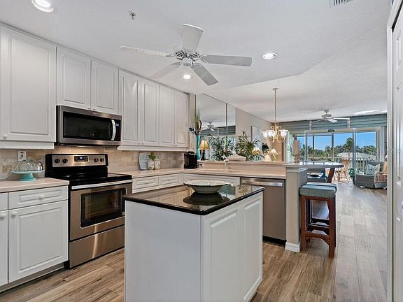 5th image of 223 Hidden Bay Dr Unit 302