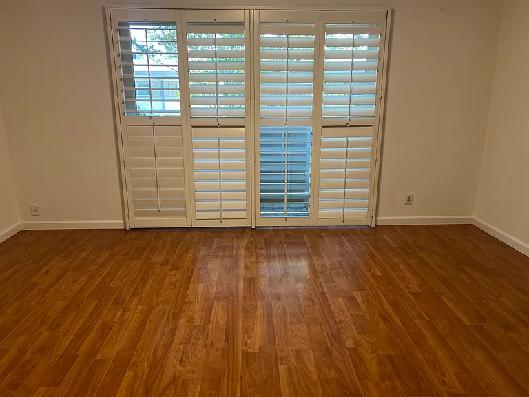 10323 Mary Ave — Photo 2