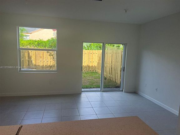 5th image of 1642 SE 26th St #1642
