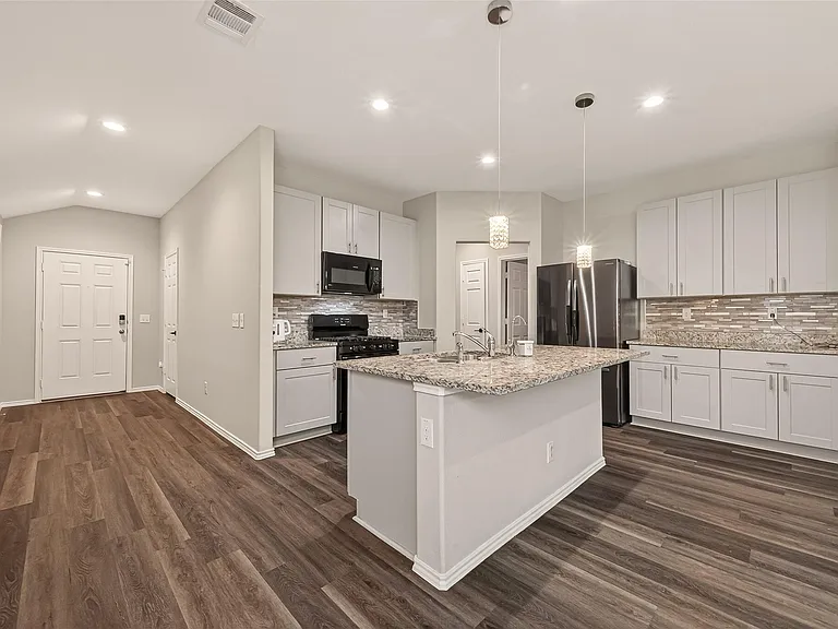 10411 Meadow Saffron Dr — Photo 10