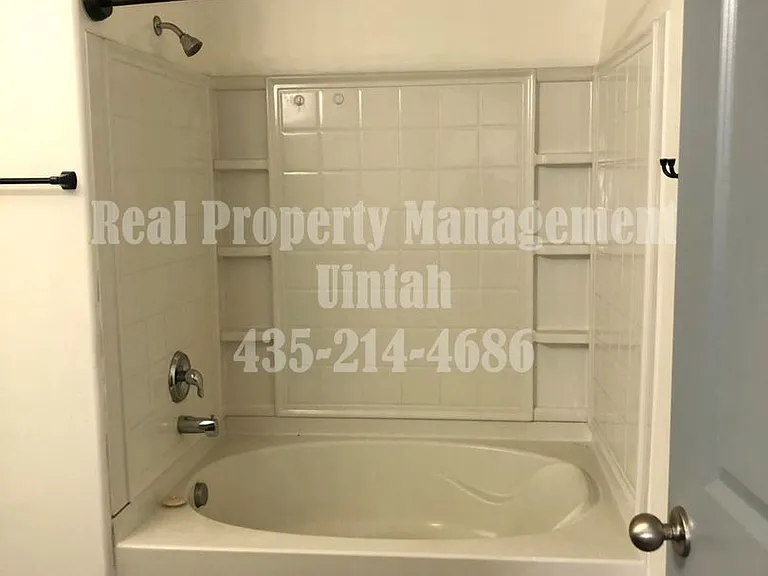664 S 410 E #C — Photo 26