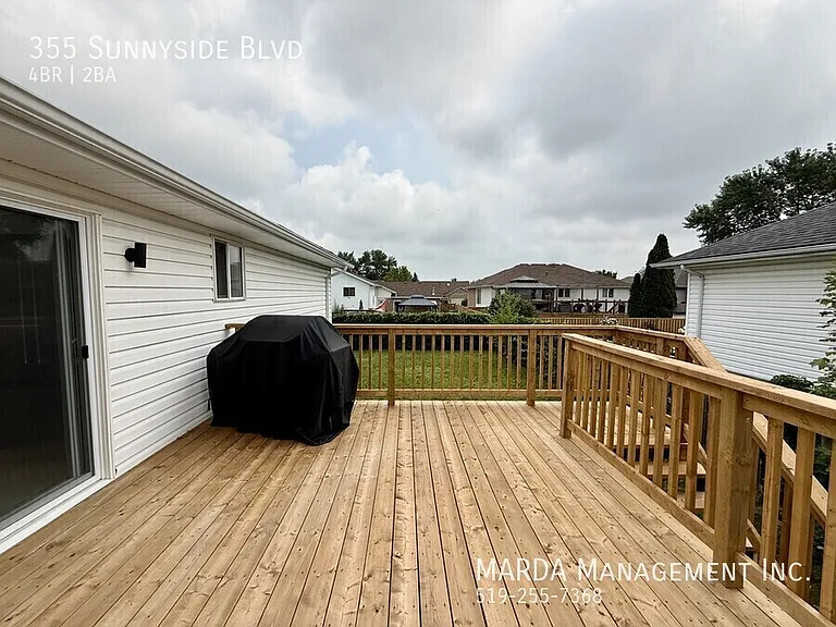 355 Sunnyside Blvd — Photo 19