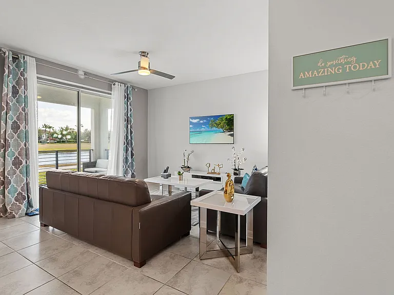 Paradox Cir — Photo 18