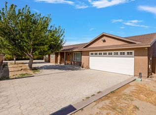 41514 154th St E, Lake Los Angeles, CA 93535