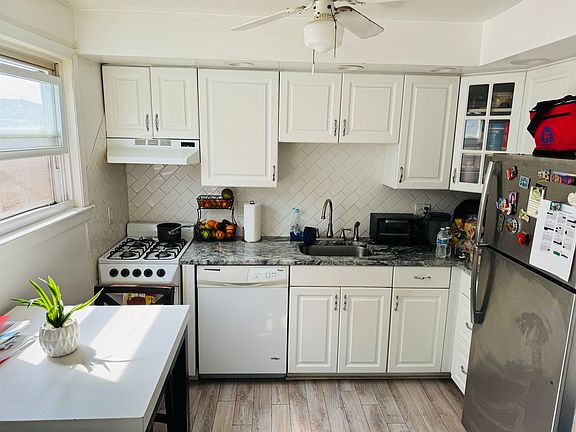 2nd image of 408 Valley Brook Ave #2