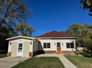 708 10th St, Springfield, SD 57062