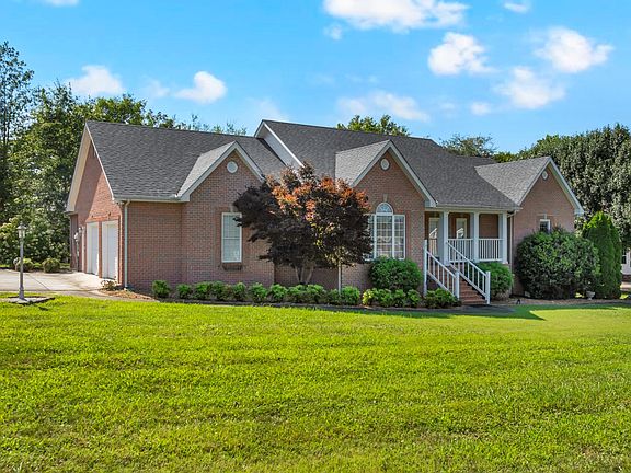 5th image of 451 Bell Dr W