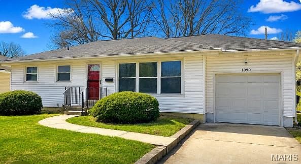 1st image of 1090 Lindsay Ln