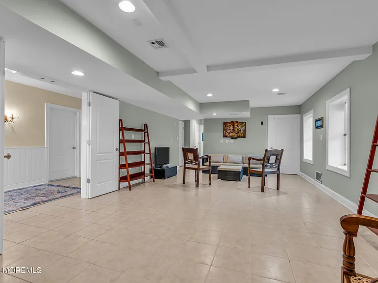 2 Tradewinds Ln — Photo 43