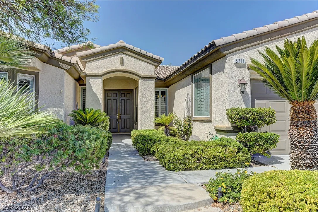 2 bed, 2.0 bath, 1719 sqft, $2,700 — Photo 1