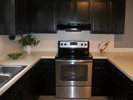3rd image of 241 E 42nd St