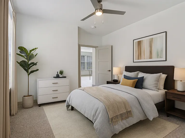 District South — Photo 10