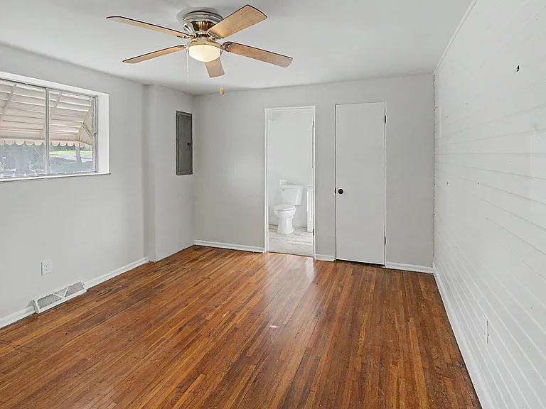 333 N Ellis St #D — Photo 7