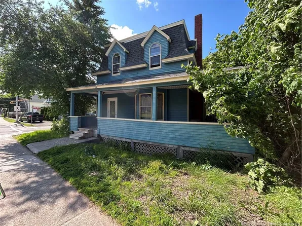 416 Main St, Shediac, NB E4P 2G3