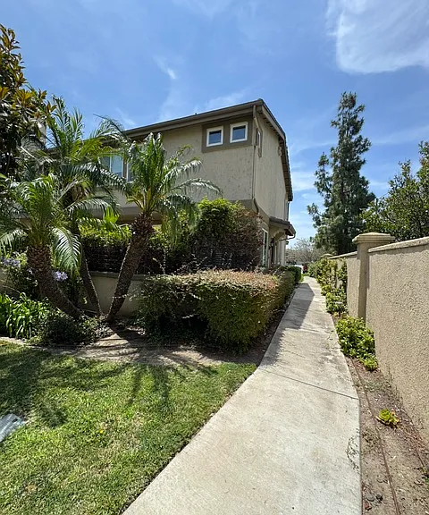 3319 E Rosedale Ln #A — Photo 4