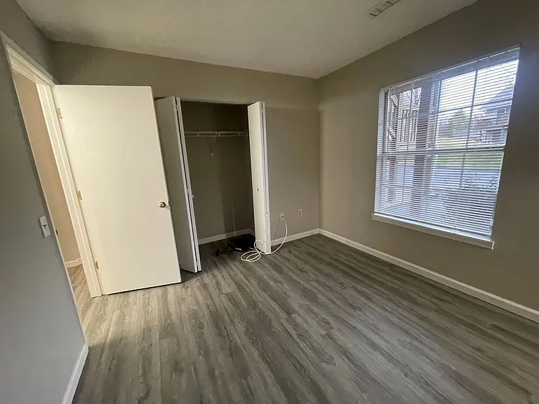 30 Fall Creek Dr #2 — Photo 4