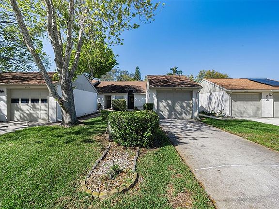 4th image of 11717 Spring Tree Ln