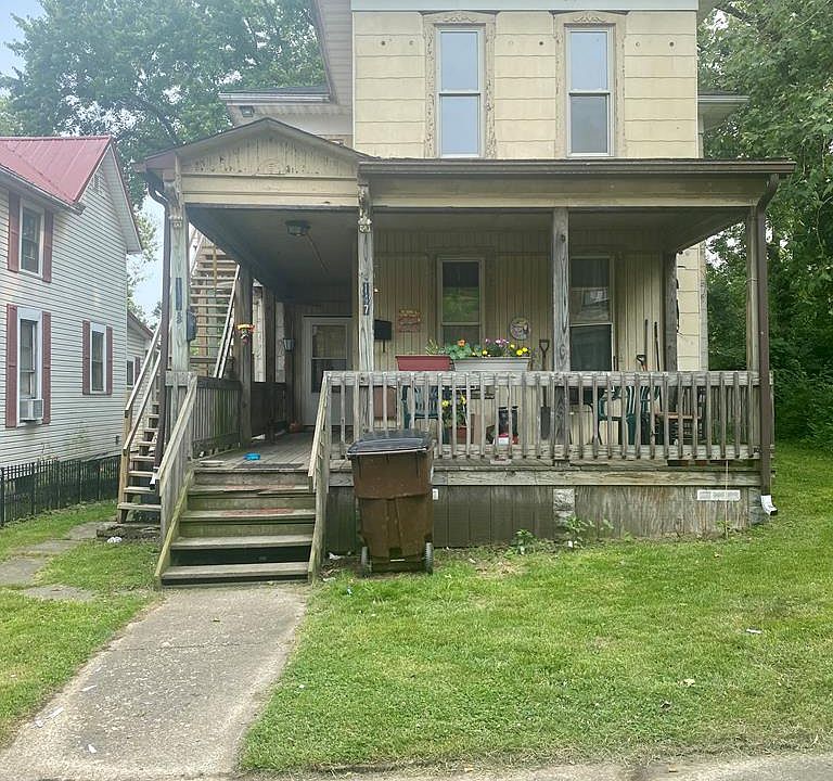 1st image of 147 W 5th St