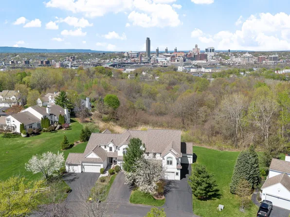 19 Empire Circle, Rensselaer, NY 12144