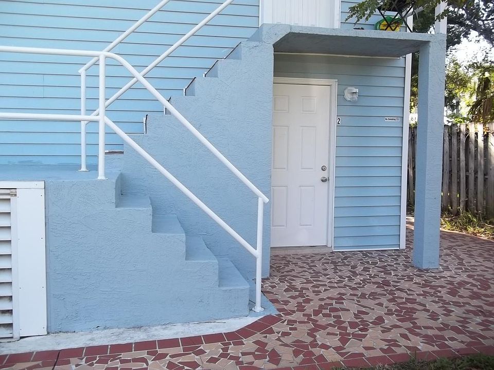 1st image of 721 Louisville St APT 2