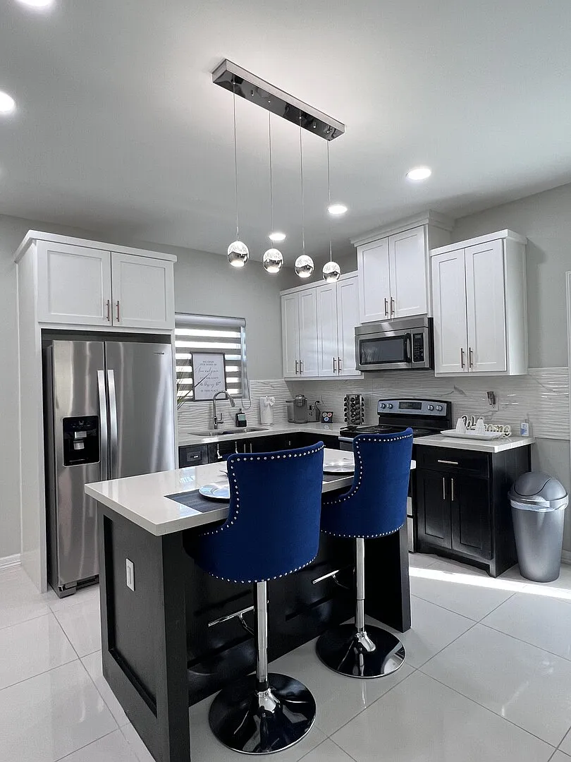 Edinburg Apt — Photo 2