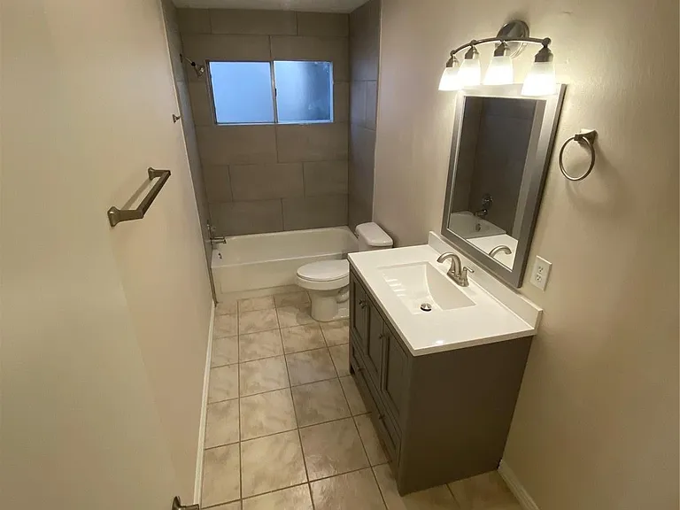 33 N Rain Forest Ct — Photo 8