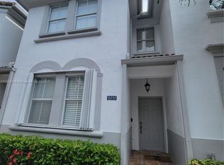 15737 SW 42nd St #114, Hollywood, FL 33027