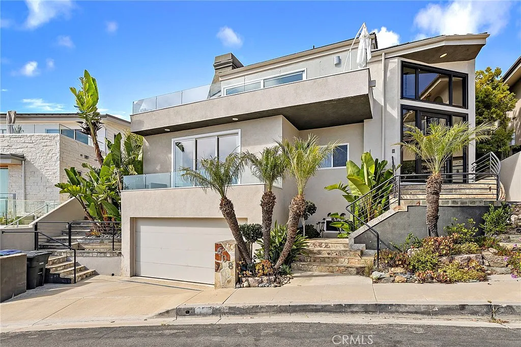 4 bed, 3.5 bath, 3435 sqft, $11,500 — Photo 1