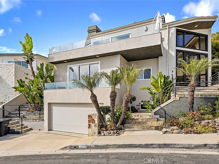 608 Loretta Dr — Photo 1