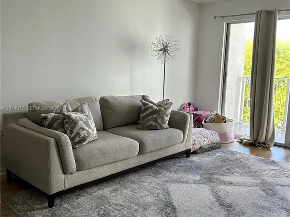 1975 Normandy Dr, Miami Beach, FL