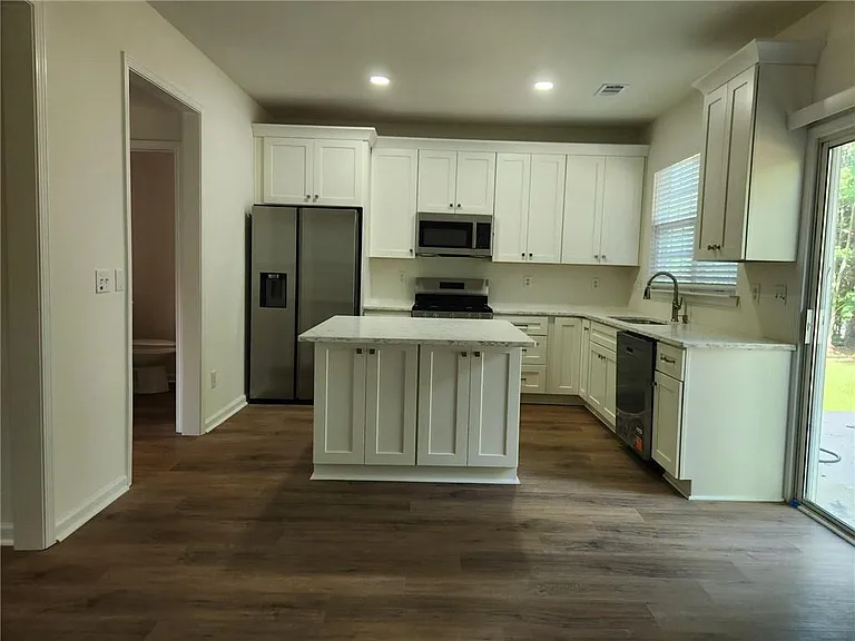 2025 Kyrle Ln — Photo 30
