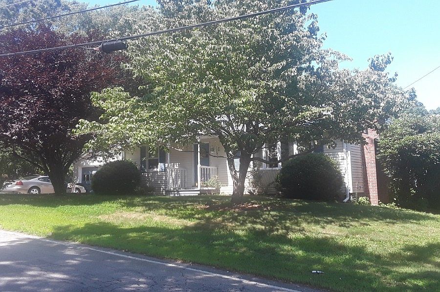 405 Rhodes Ave, Woonsocket, RI 02895 Zillow