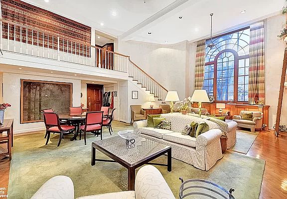 3rd image of 15 W 67th St #2FE
