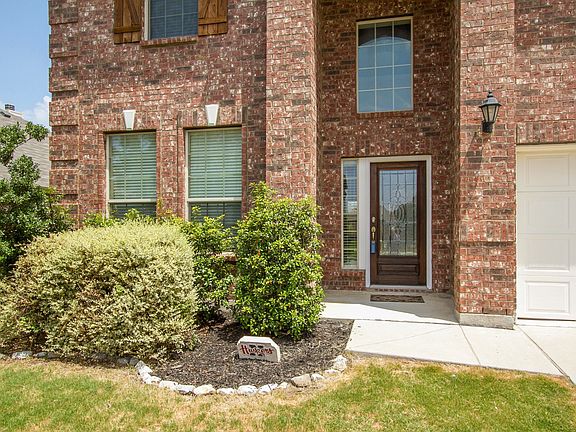 3rd image of 12413 Meadow Landing Dr