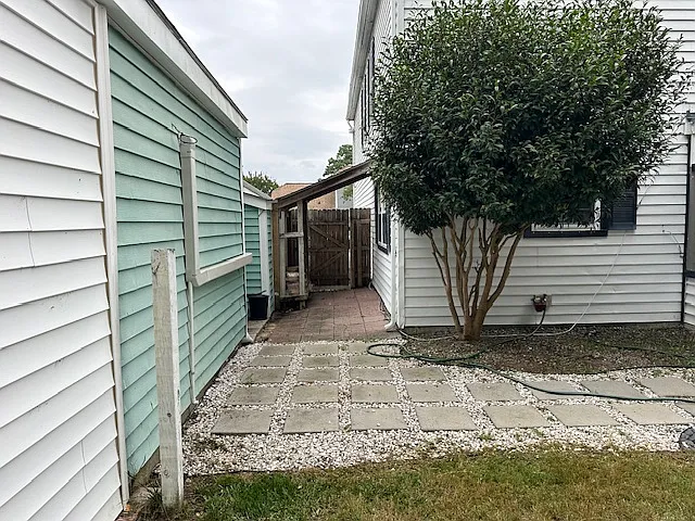 5404 Chatham Hall Dr — Photo 47