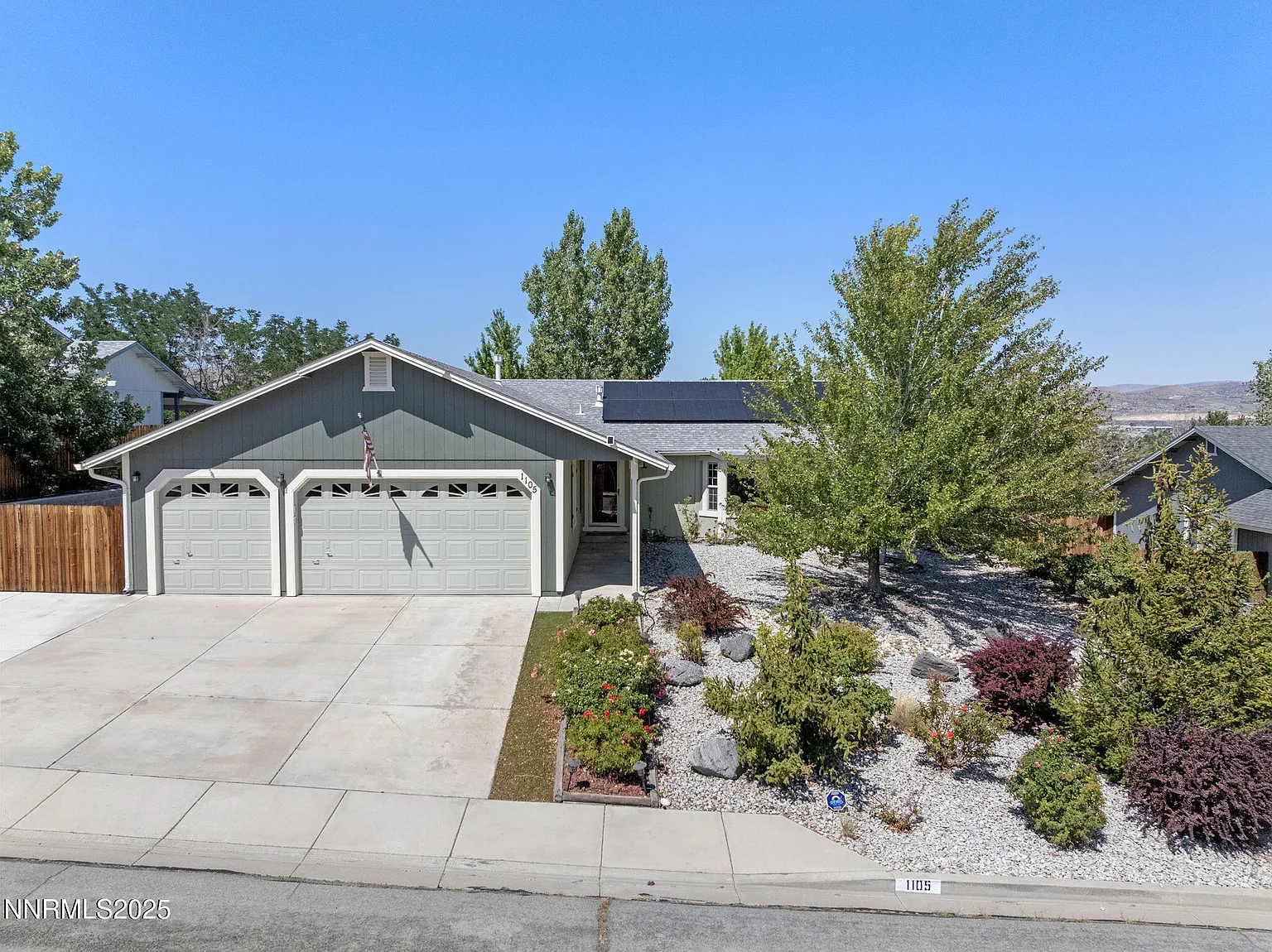 1105 Longspur Way photo 1
