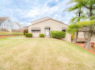 576 Turney Rd APT A, Bedford, OH 44146