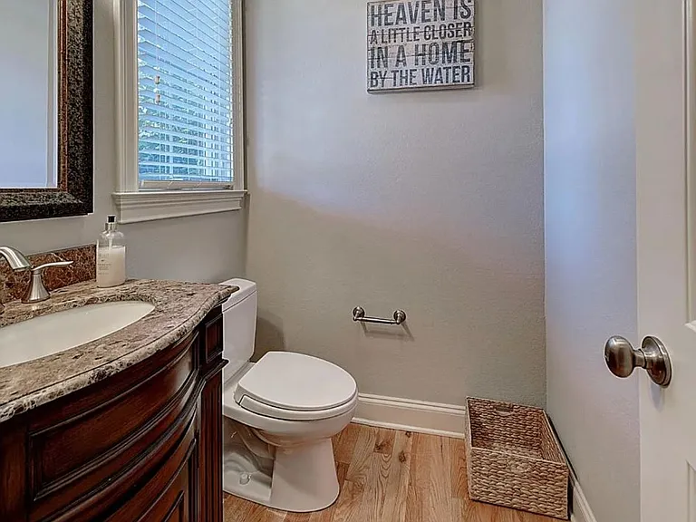 121 Lake Haven Dr — Photo 19