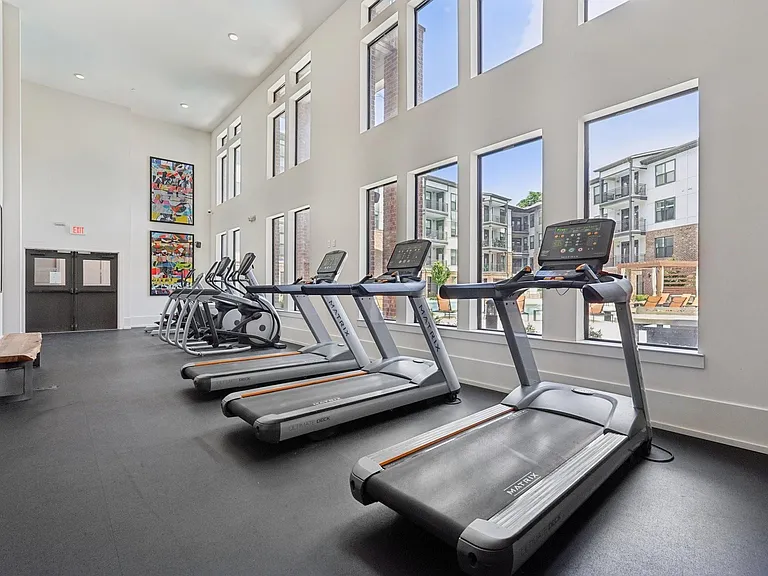 The Kirkwood Apartments at Edgewood — Photo 12