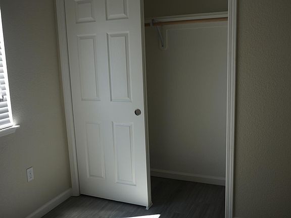 3rd image of 3435 Pacific Ave #4