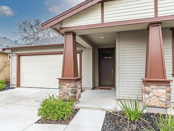 3rd image of 549 Spyglass Cir #29