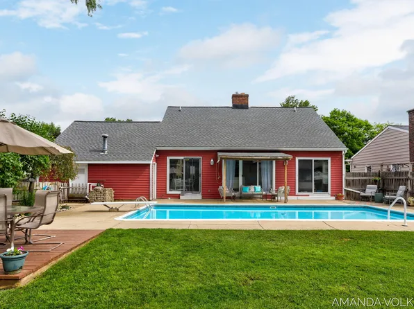 3518 Algonac Dr SW, Grandville, MI 49418