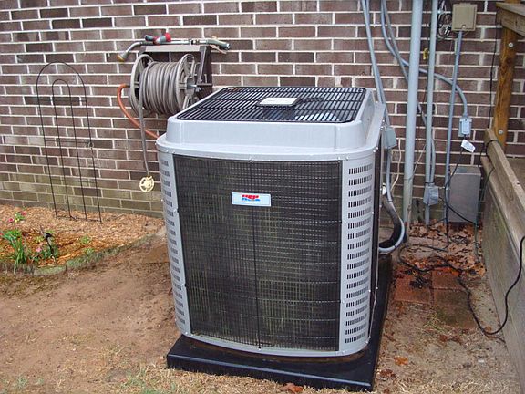 3rd image of 10064 Red Hill Ln