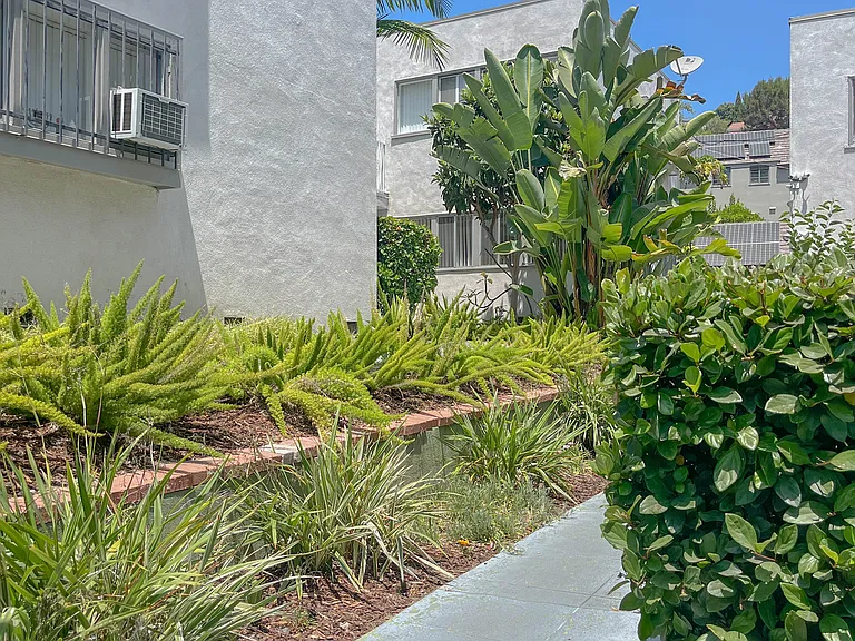 3823 Los Feliz Blvd #2 — Photo 2