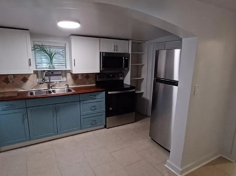 3809 Periwinkle Ln — Photo 11