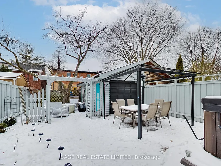 108 Beresford Ave — Photo 35
