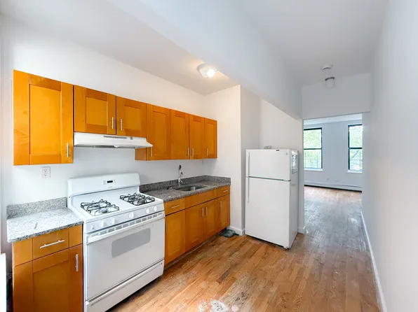 5013 4th Avenue image 1 of 6