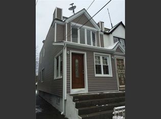 15817 75th Rd, Fresh Meadows, NY 11366