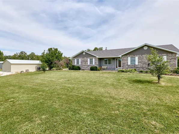72 Cooper Ln, Troy, MO 63379
